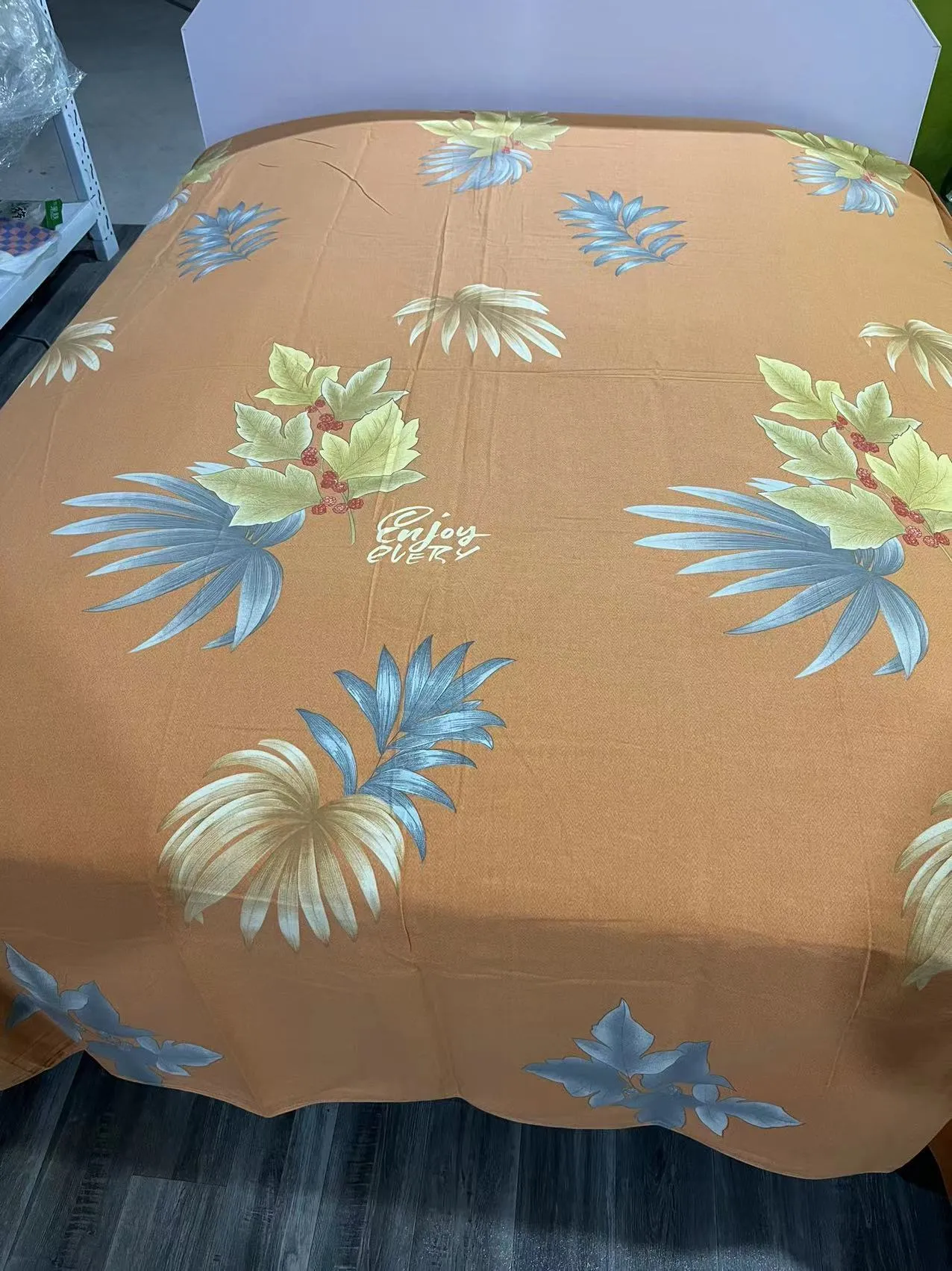 200x230cm Cotton Knitted Blanket with Customized Patterns, Handmade Weaving and Printing Craftsmanship
