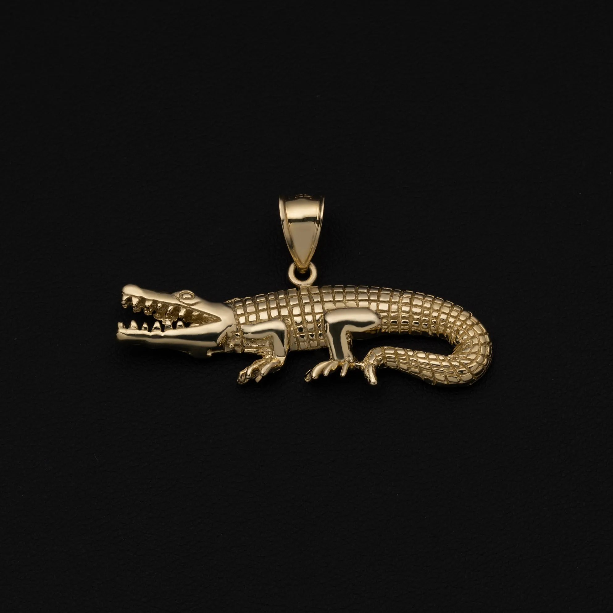 Alligator Crocodile Pendant 10K Yellow Gold