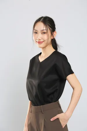 Danna V-Neck Top in Black