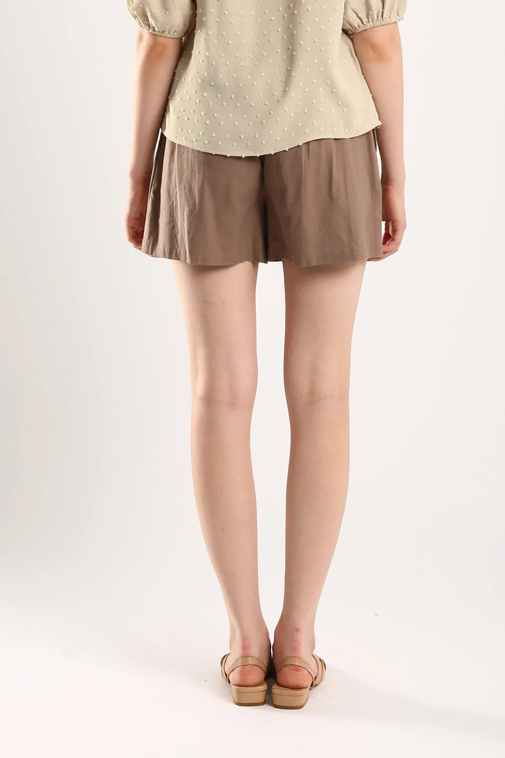 Gabine Linen Shorts in Coffee