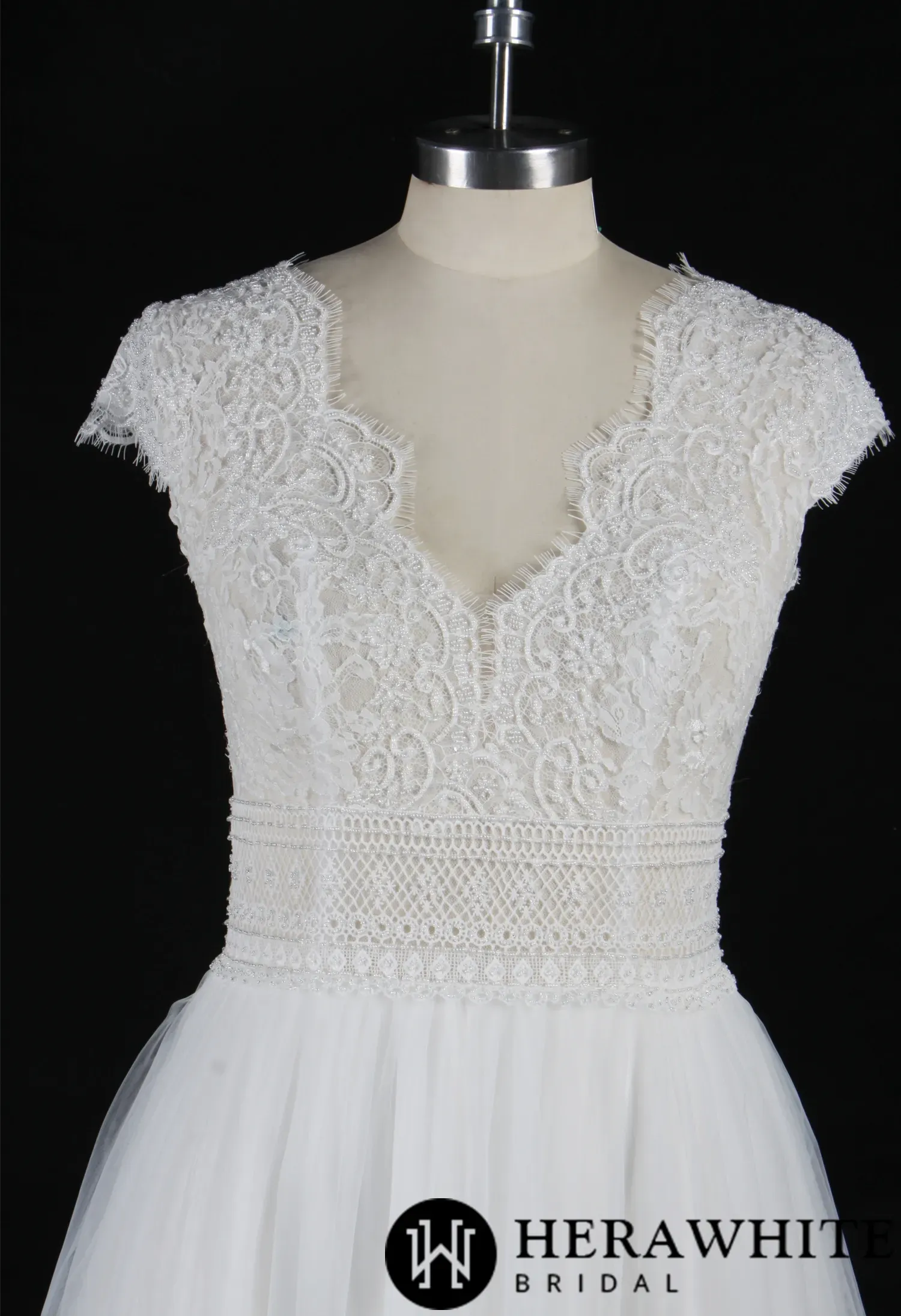 Graceful Geometric Lace Beading Wedding Dress