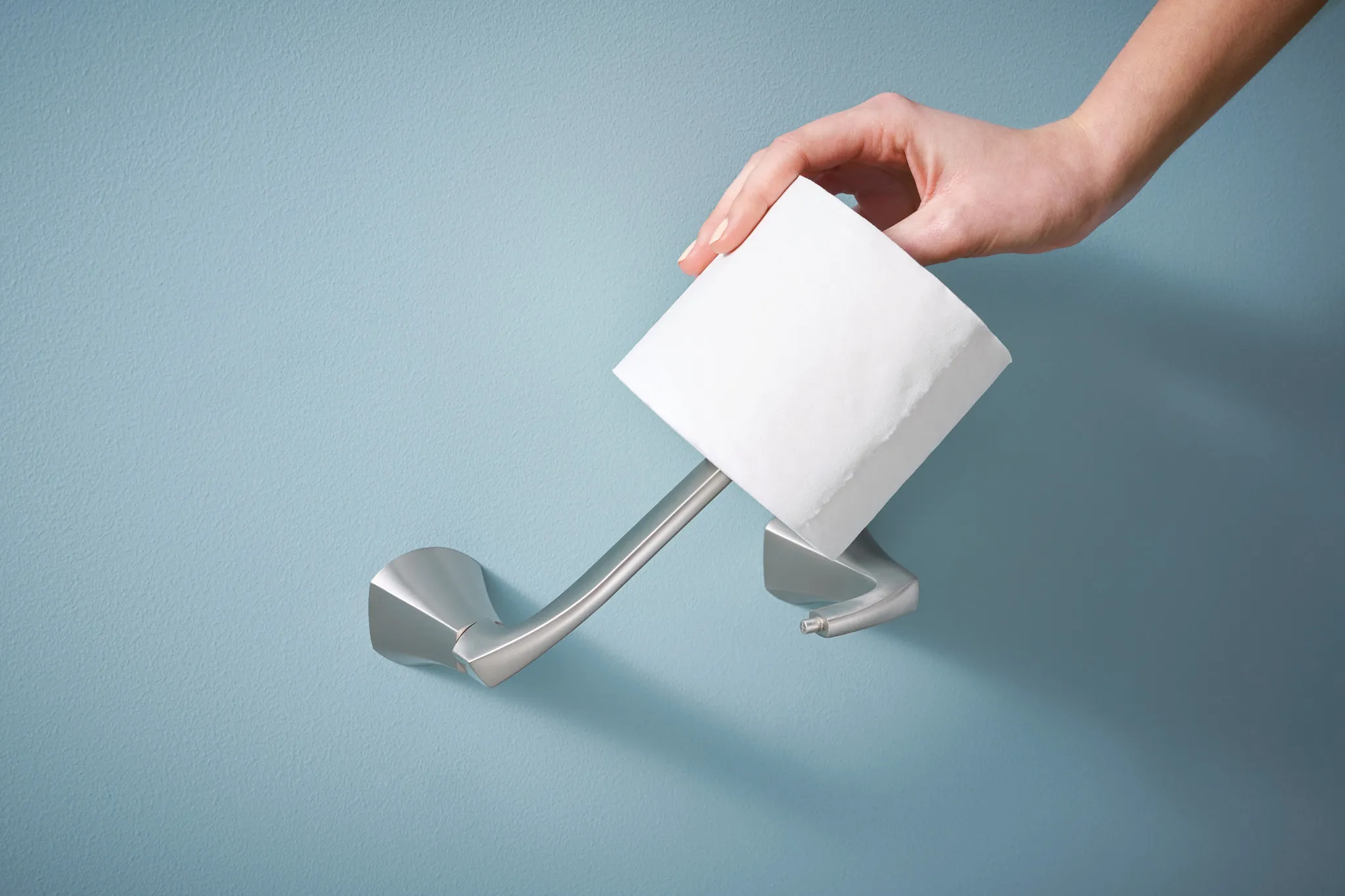 Lindor Chrome pivoting paper holder