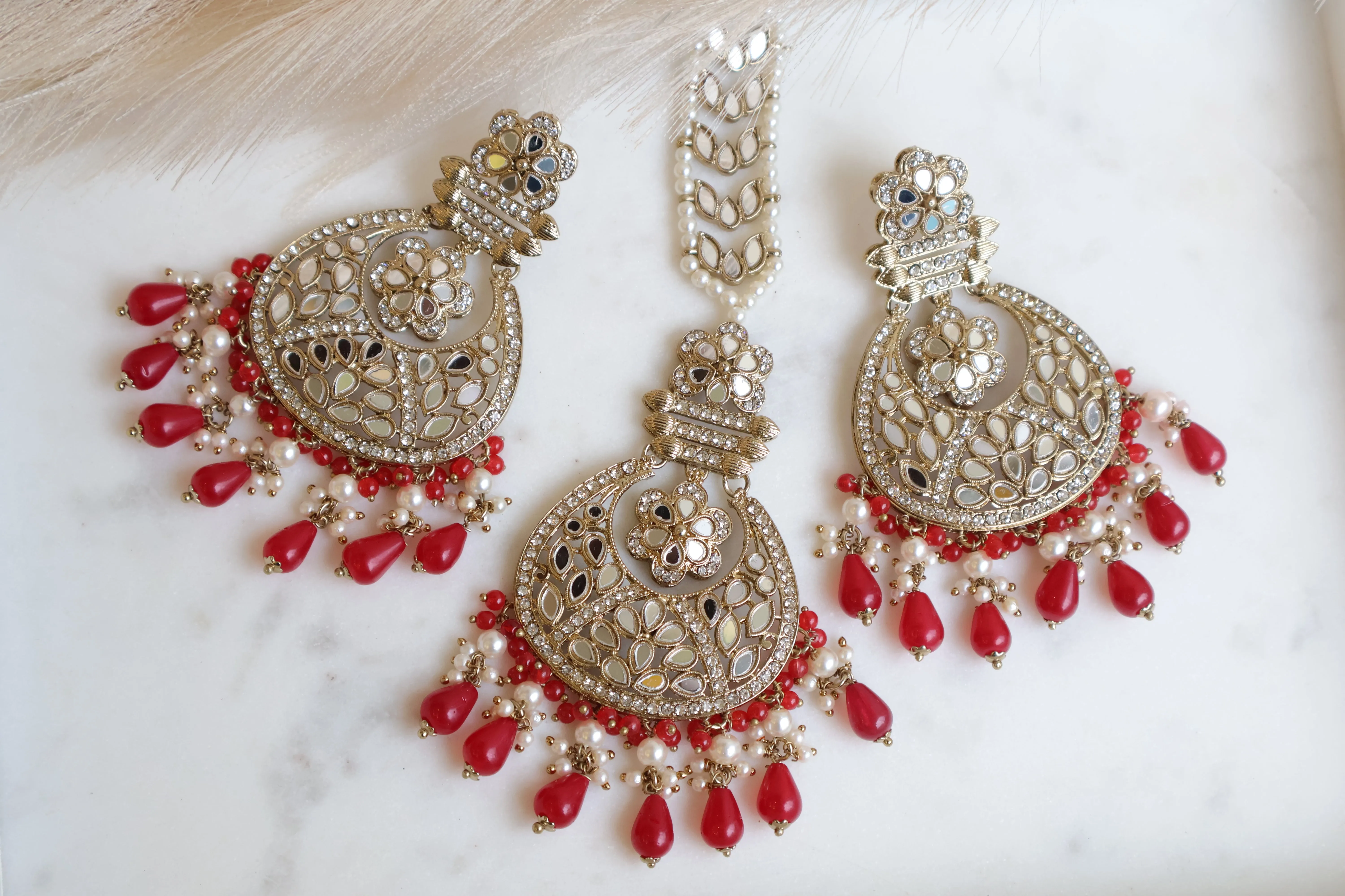 Mirrored Stylish Earring With Tikka
