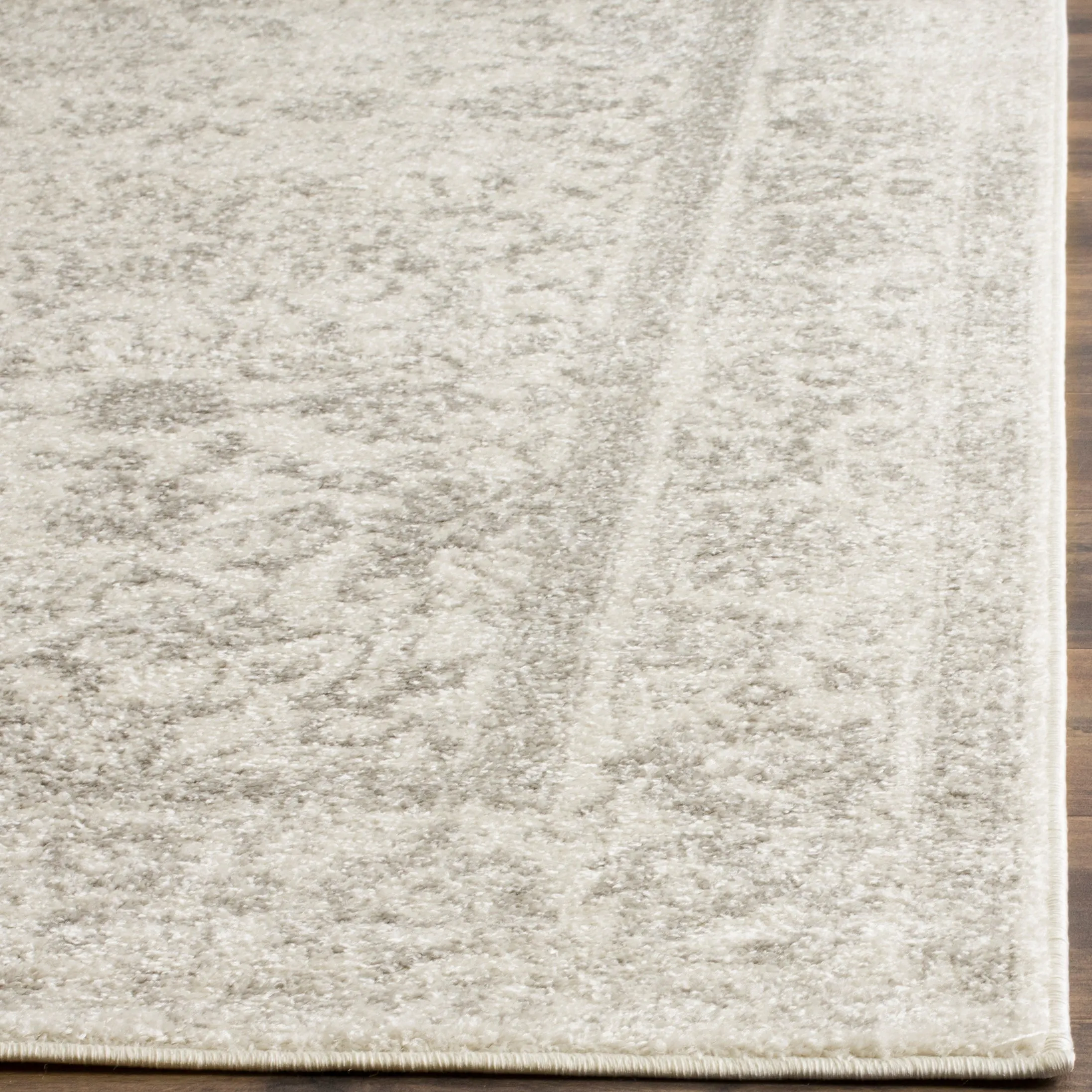 Safavieh Adirondack 109 Rug, Silver, ADR109