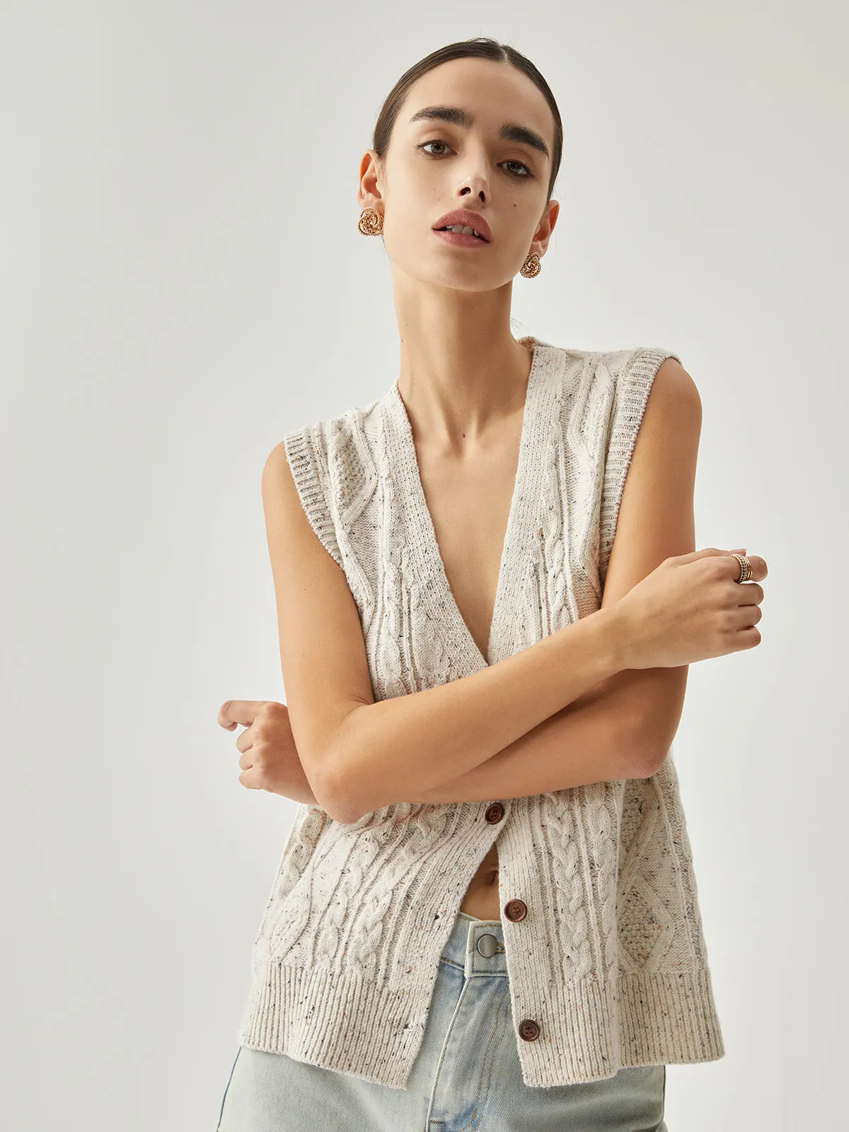 Sleeveless Crocheted Graceful Cable Argyle Cardigan