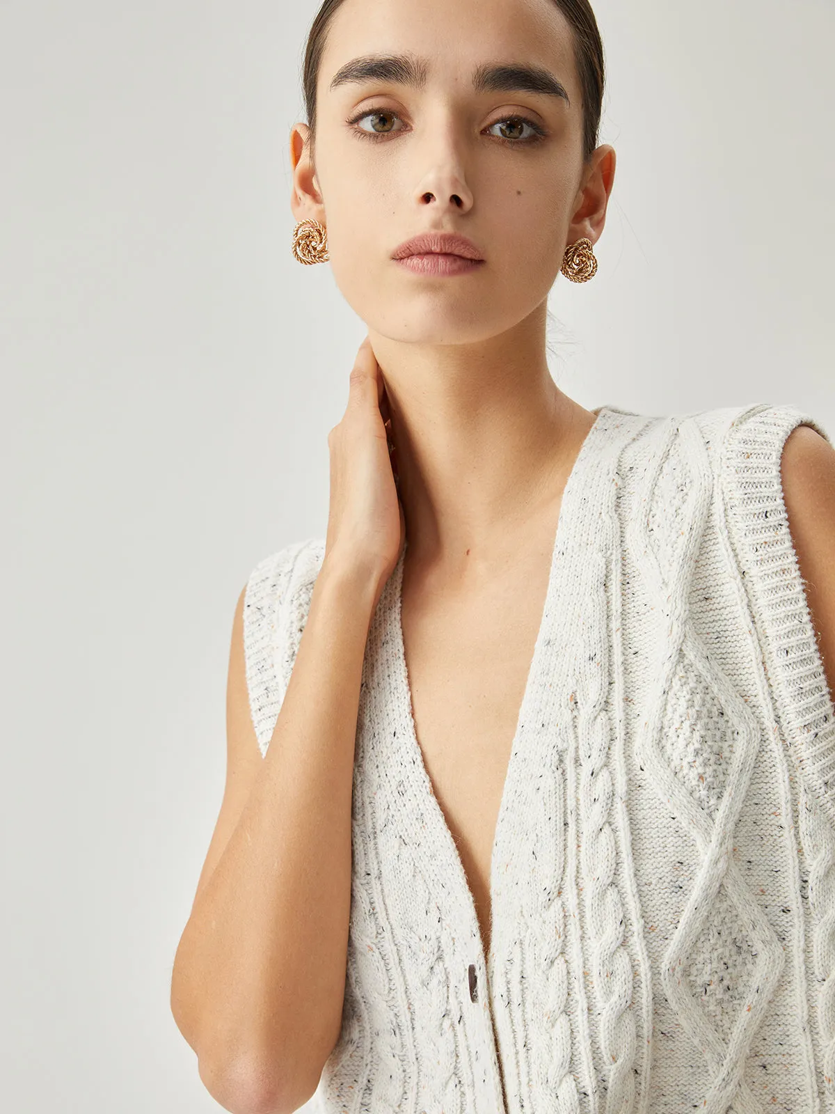Sleeveless Crocheted Graceful Cable Argyle Cardigan