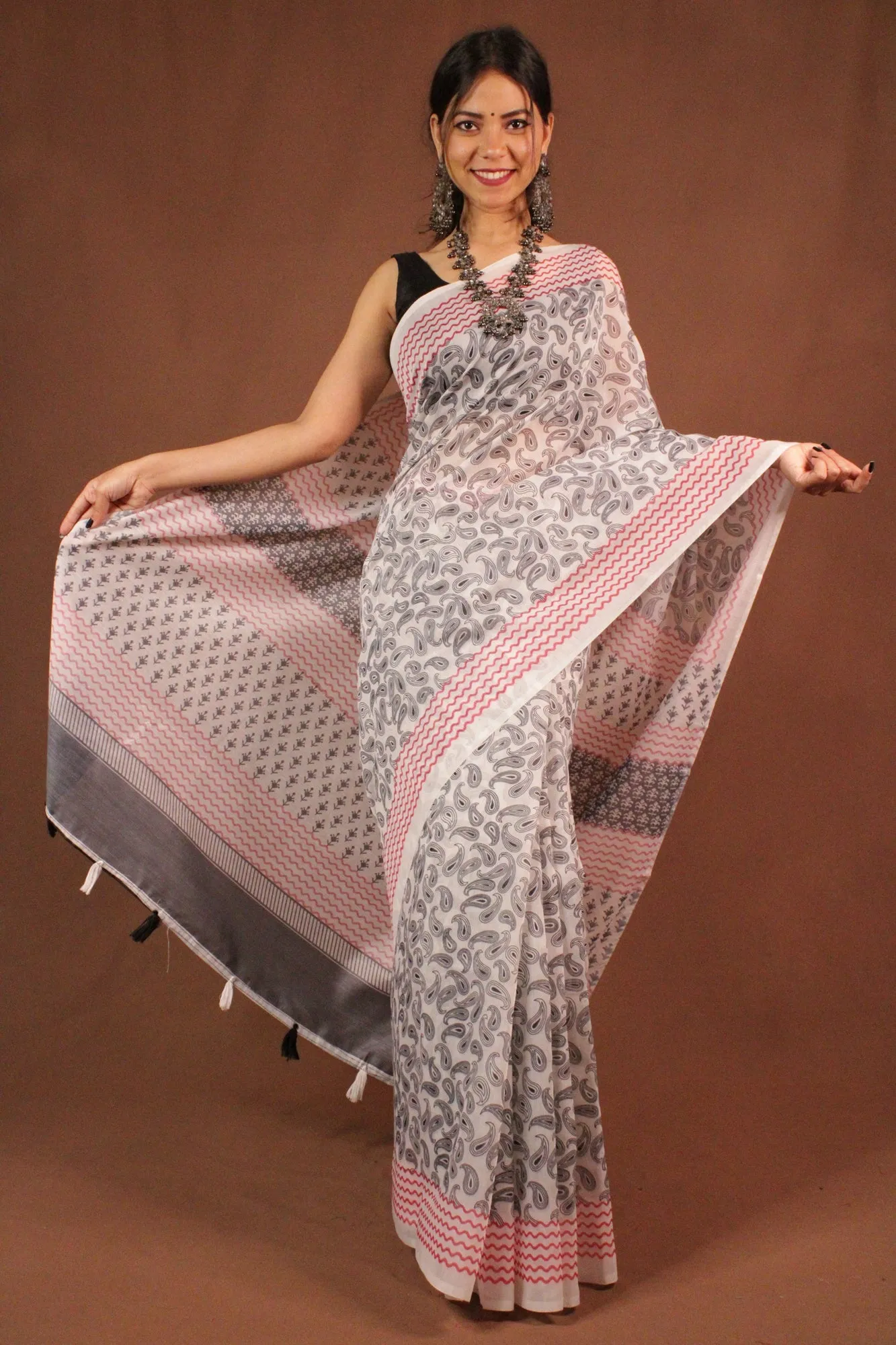 White Handblock cotton print Wrap in 1 minute saree