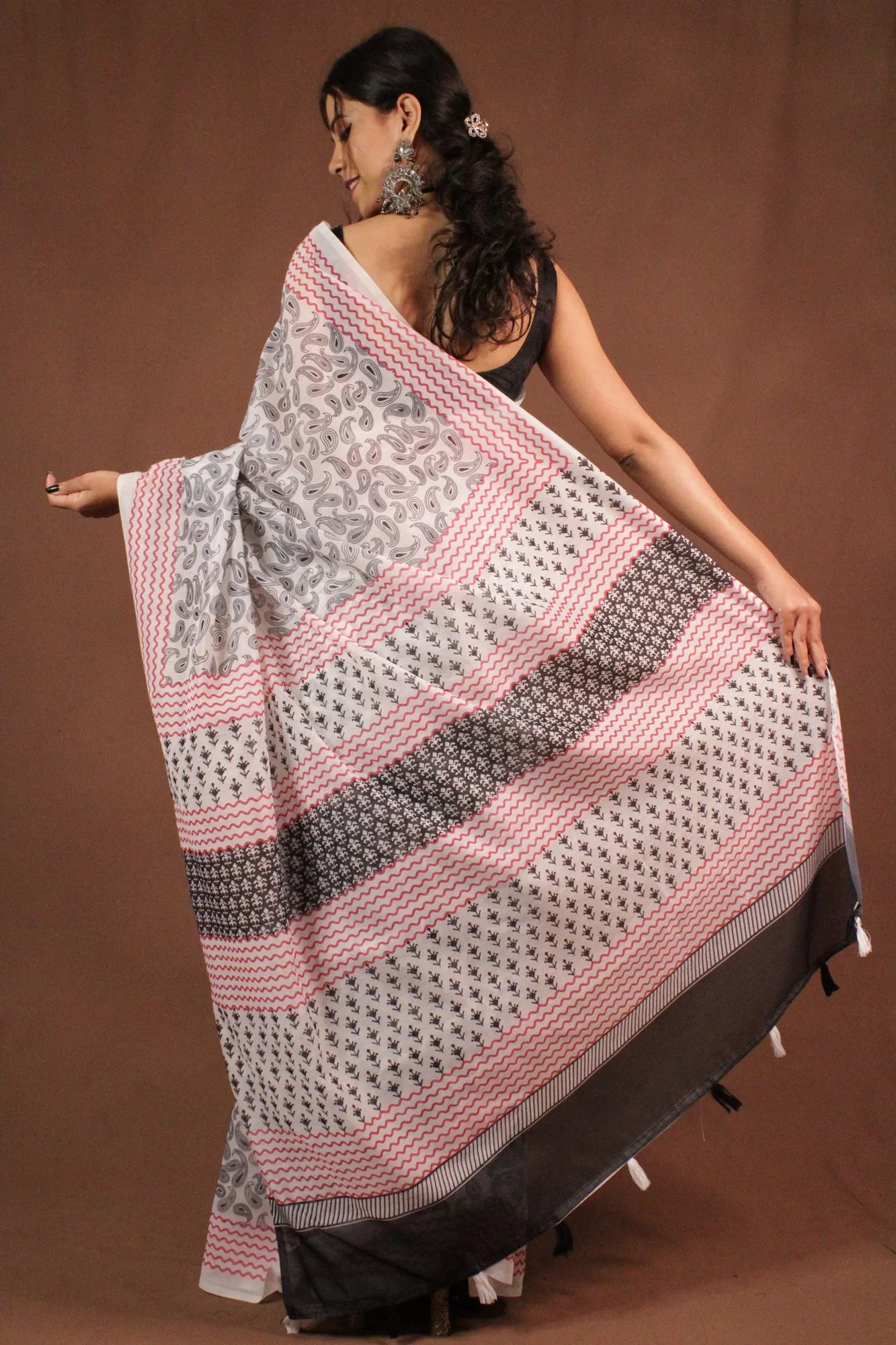 White Handblock cotton print Wrap in 1 minute saree